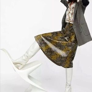 NWOT ZARA Snake skin A line skirt